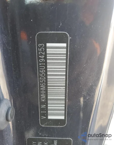 2006 Hyundai Tiburon Gs z USA, uszkodzony, nr VIN KMHHM65D56U194253